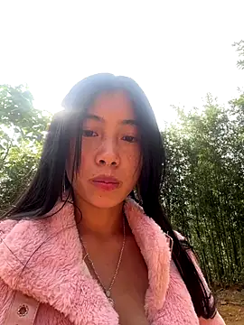 EmLy02 online show from 12-02-25, 02:17