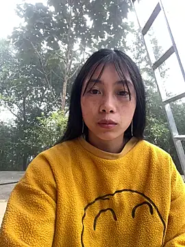 Snapshot of EmLy02 chatting on 03-05-26, 03:02 EmLy02 online show from 03-05-26, 03:02