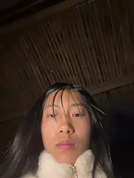 Snapshot of EmLy02 chatting on 03-09-26, 11:14 EmLy02 online show from 03-09-26, 11:14