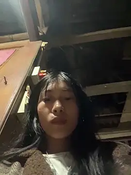 Snapshot of EmLy02 chatting on 03-11-26, 10:54 EmLy02 online show from 03-11-26, 10:54