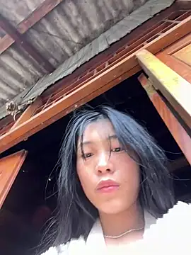 Snapshot of EmLy02 chatting on 03-18-26, 01:31 EmLy02 online show from 03-18-26, 01:31