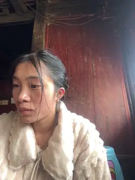 Snapshot of EmLy02 chatting on 03-19-26, 05:55 EmLy02 online show from 03-19-26, 05:55