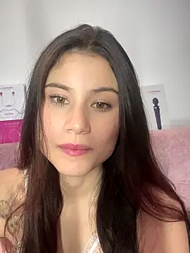 Snapshot of VioletaLorette chatting on 09-20-25, 02:45 VioletaLorette online show from 09-20-25, 02:45