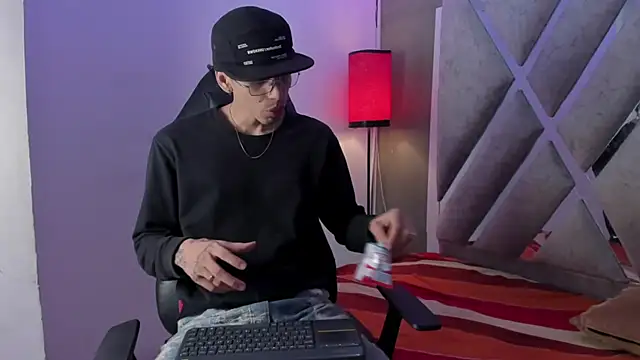 nicolai drake online show from 11-30-25, 04:16