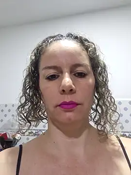 Snapshot of Nina_vallon chatting on 09-20-25, 10:38 Nina vallon online show from 09-20-25, 10:38