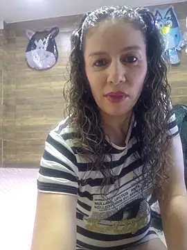 Snapshot of Nina_vallon chatting on 11-14-25, 01:32 Nina vallon online show from 11-14-25, 01:32