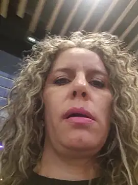 Snapshot of Nina_vallon chatting on 11-19-25, 11:05 Nina vallon online show from 11-19-25, 11:05