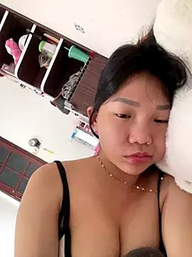 Miumieu online show from 10-29-25, 02:58