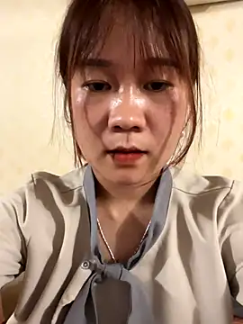 Snapshot of qinejr37 chatting on 09-15-25, 04:45 qinejr37 online show from 09-15-25, 04:45