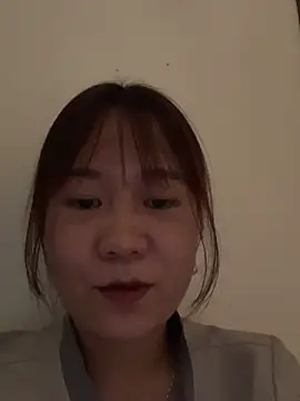 Snapshot of qinejr37 chatting on 09-18-25, 04:03 qinejr37 online show from 09-18-25, 04:03