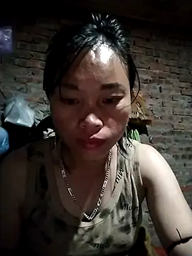   Ngoc20   online show from 10-24-25, 07:16