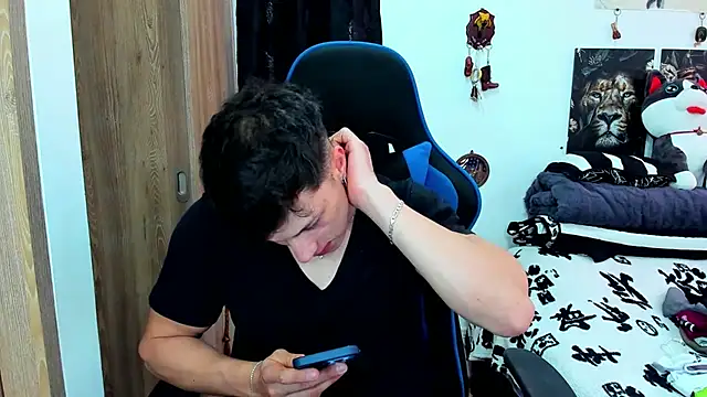 javiersexymann online show from 02-12-25, 07:24