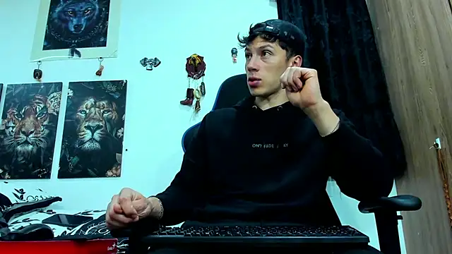 javiersexymann online show from 03-05-25, 06:54