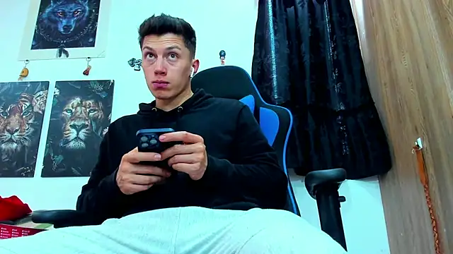 javiersexymann online show from 03-12-25, 07:38