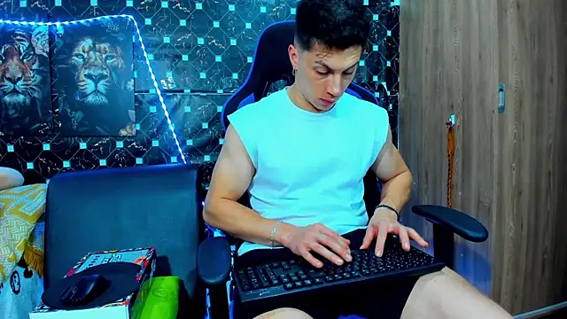 javiersexymann online show from 09-23-25, 05:10