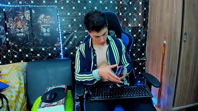 javiersexymann online show from 09-30-25, 08:58