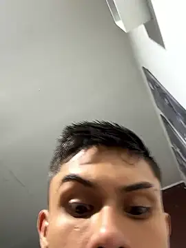 Snapshot of Manuel99boy chatting on 10-01-25, 06:52 Manuel99boy online show from 10-01-25, 06:52