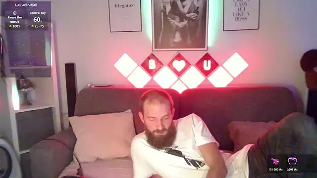 XBellaXundXUweX online show from 11-09-25, 07:56