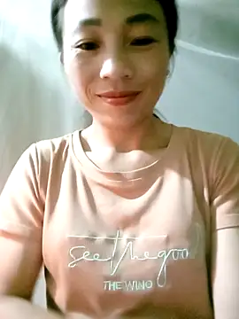 lucybaby00 online show from 11-10-25, 10:42