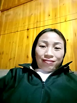 lucybaby00 online show from 02-02-26, 10:36