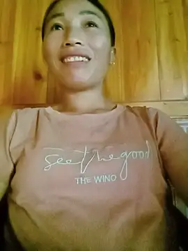 Snapshot of lucybaby00 chatting on 07-15-26, 05:23 lucybaby00 online show from 07-15-26, 05:23
