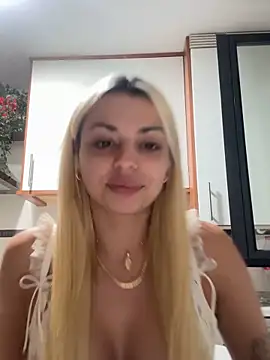 Snapshot of NoeliaGarcia17 chatting on 09-30-25, 10:15 NoeliaGarcia17 online show from 09-30-25, 10:15