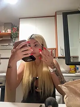 Snapshot of NoeliaGarcia17 chatting on 10-04-25, 10:08 NoeliaGarcia17 online show from 10-04-25, 10:08