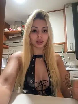Snapshot of NoeliaGarcia17 chatting on 10-07-25, 08:06 NoeliaGarcia17 online show from 10-07-25, 08:06