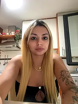 Snapshot of NoeliaGarcia17 chatting on 10-13-25, 09:04 NoeliaGarcia17 online show from 10-13-25, 09:04