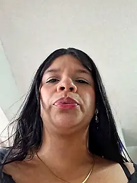 Eiimy pretty online show from 10-24-25, 08:05