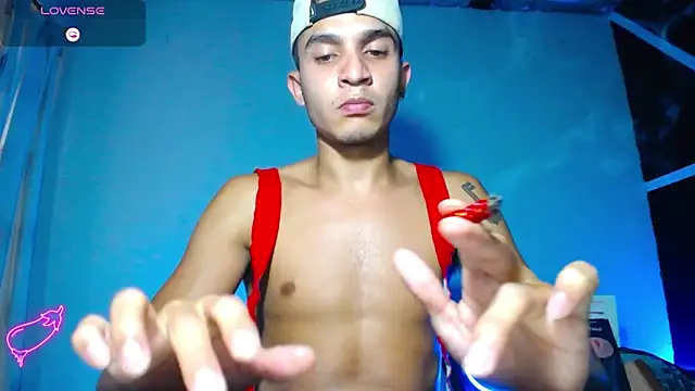 Snapshot of Angel_latinboy chatting on 02-04-25, 09:10 Angel latinboy online show from 02-04-25, 09:10