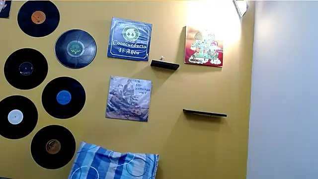 Snapshot of skinnyverus18 chatting on 02-23-26, 07:11 skinnyverus18 online show from 02-23-26, 07:11