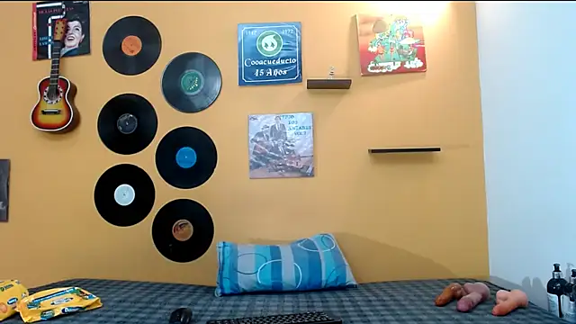 skinnyverus18 online show from 05-08-26, 07:30