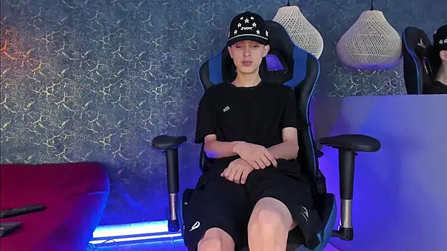 ArthurCox online show from 11-18-25, 05:28