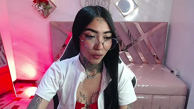 Ashley Blum v online show from 10-26-25, 08:04