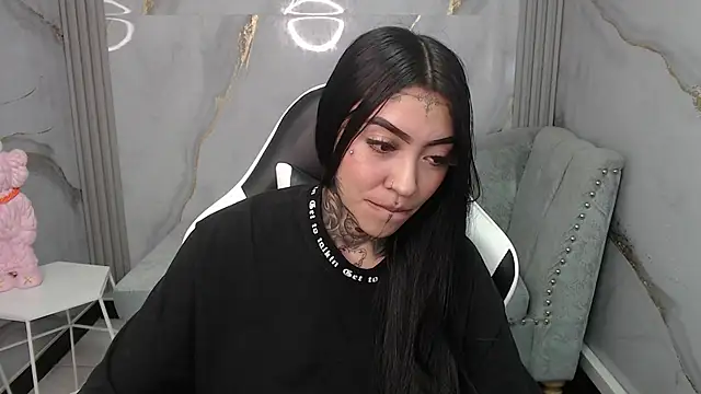 Ashley Blum v online show from 11-05-25, 08:31