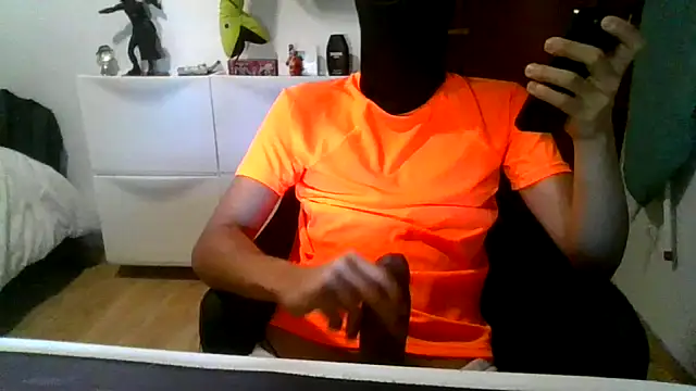 Snapshot of mexboy_13 chatting on 03-16-26, 09:46 mexboy 13 online show from 03-16-26, 09:46