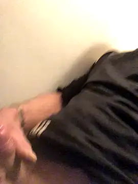 Snapshot of pepis117 chatting on 01-08-26, 01:19 pepis117 online show from 01-08-26, 01:19