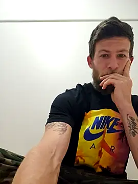 Snapshot of Couplesplay1 chatting on 09-12-25, 12:16 Couplesplay1 online show from 09-12-25, 12:16