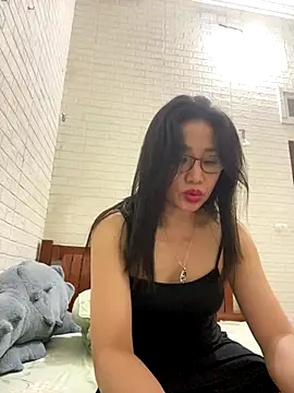 Vitamin sexy online show from 10-13-25, 01:00