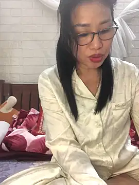 Vitamin sexy online show from 12-19-25, 01:07