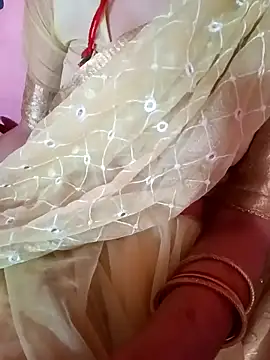 Snapshot of SpicyRoshni chatting on 05-17-26, 05:05 SpicyRoshni online show from 05-17-26, 05:05