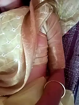 Snapshot of SpicyRoshni chatting on 05-19-26, 07:47 SpicyRoshni online show from 05-19-26, 07:47