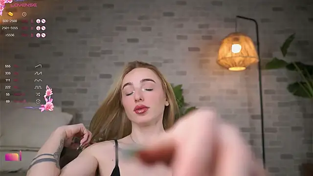 BabyyyLunaX online show from 02-22-26, 02:56