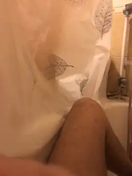 Snapshot of axvvgchx chatting on 03-08-26, 03:27 axvvgchx online show from 03-08-26, 03:27