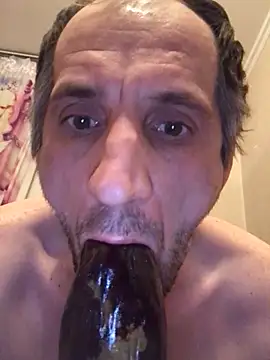 Snapshot of axvvgchx chatting on 03-15-26, 11:33 axvvgchx online show from 03-15-26, 11:33