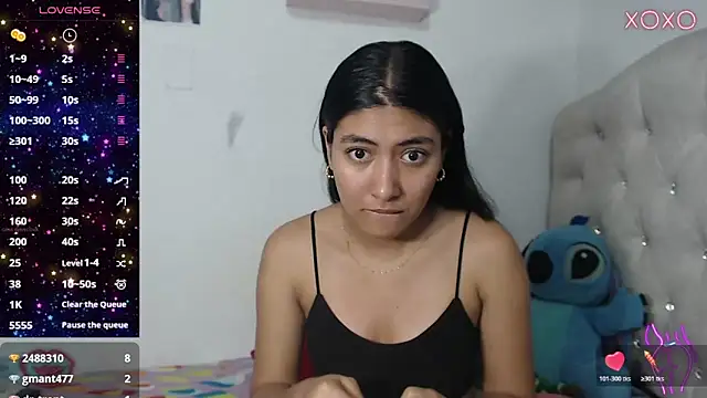 Snapshot of Allison_19__ chatting on 11-12-25, 10:37 Allison 19 online show from 11-12-25, 10:37