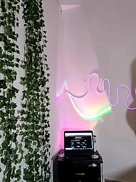 Snapshot of butterfly777_ chatting on 02-15-26, 03:09 butterfly777 online show from 02-15-26, 03:09