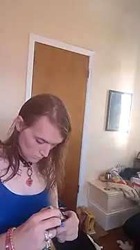 Snapshot of BlondeyMiyMiy chatting on 09-11-25, 09:59 BlondeyMiyMiy online show from 09-11-25, 09:59