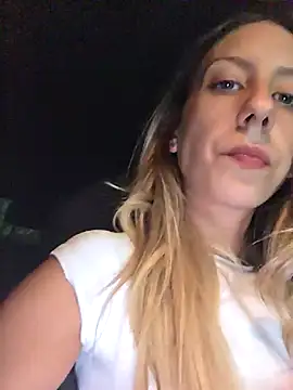 Snapshot of PetiteSecrets chatting on 11-05-25, 05:46 PetiteSecrets online show from 11-05-25, 05:46